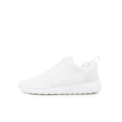 Nike roshe hot sale triple white