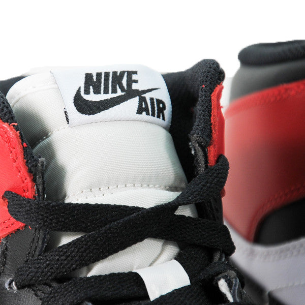 AIR JORDAN 1 RETRO BLACK TOE 2013 - Stay Fresh