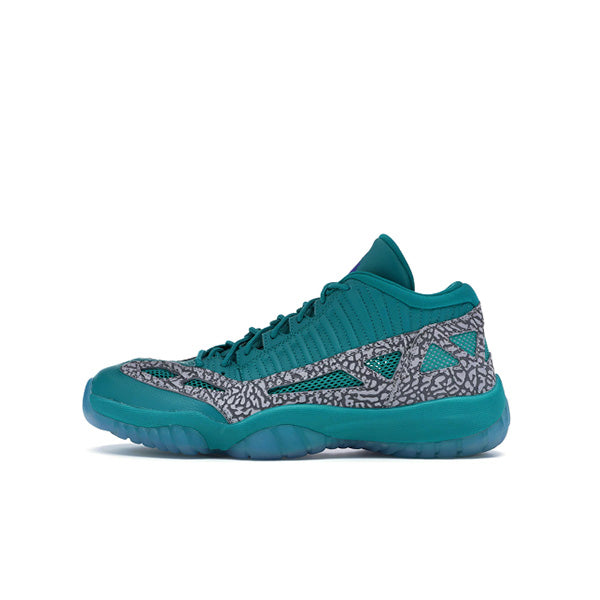 Jordan outlet 11 teal