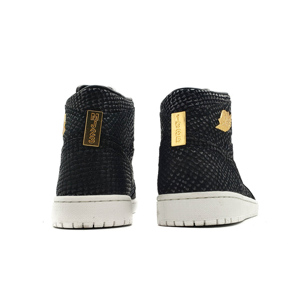 Jordan 1 deals pinnacle black