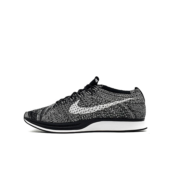 Nike flyknit racer clearance oreo 2.0 singapore