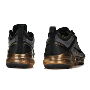 Nike vapormax best sale 2019 black gold