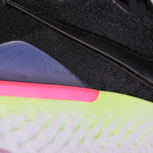Nike epic react flyknit 2 black sapphire hyper hotsell pink