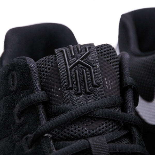 Nike kyrie 3 black suede outlet