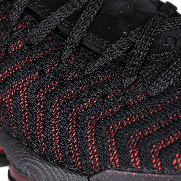 Nike lebron fresh bred store