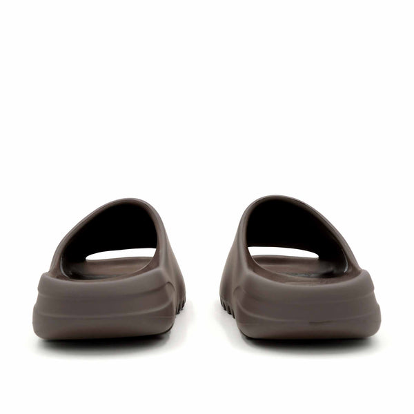 ADIDAS YEEZY SLIDE SOOT 2021 - Stay Fresh