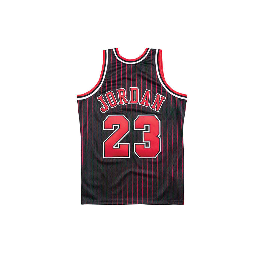 MITCHELL & NESS NBA HARDWOOD CLASSIC AUTHENTIC CHICAGO BULLS MICHAEL JORDAN ALTERNATE 1996-97 JERSEY BLACK