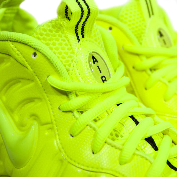 NIKE AIR FOAMPOSITE PRO "VOLT" 624041-700 - Stay Fresh
